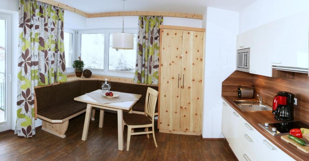 Appartements Alpenkristall Zell am Ziller Room photo